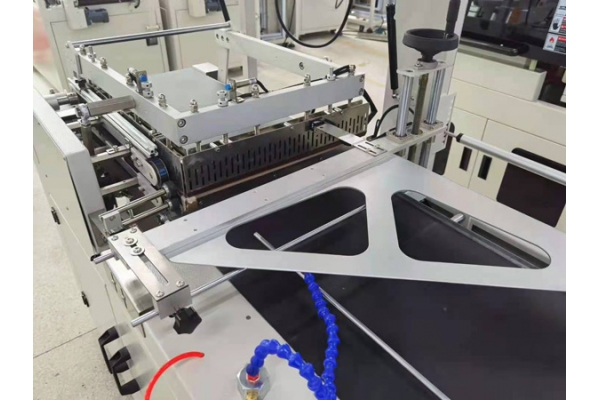 那么貼片三極管的作用有哪些呢?